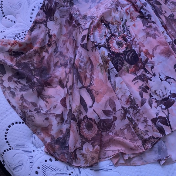 Flowy Top - Picture 3 of 4